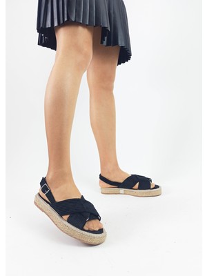 Gdt Ayakkabı Siyah Renk Çapraz Bantlı Hasır Triko Kadın Siyah Sandalet