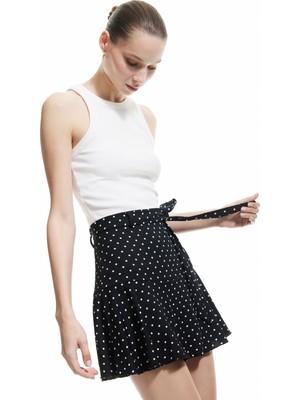 Koton Kemer Detaylı Puantiyeli Bürümcük Rahat Kesim Mini Şort Etek