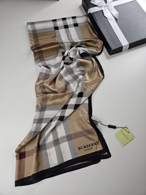 Burberry  Vual Ipek Şal Siyah Vizon