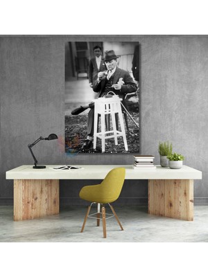 Siyah Beyaz Kahve Içen Atatürk Tablosu Kanvas Dijital Baskı Salon Ofis Tablosu