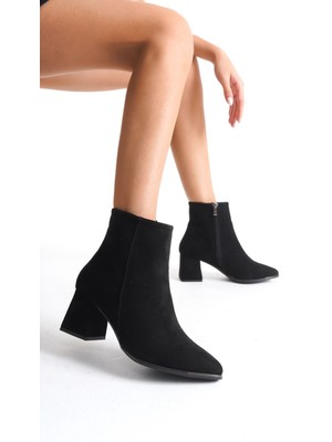 Limeo Sivri Burunlu Deri Görünümlü Cilt  Önü Metal Detaylı Fermuarlı Kısa Sade Klasik Bot Bootie