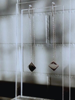 Gümüş Püskül Tasarım Zircirli Plaka Kadın Küpe Doğum Günü Hediye