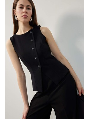 DeFacto Regular Fit Bisiklet Yaka Düğmeli Yelek E7233AX25SP