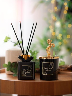Dekoratif At Başlıklı Gold Detaylı Çubuklu Oda Kokusu 100 ml ve Siyah Bardak Mum Seti