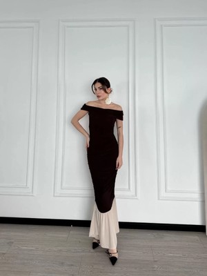 Striptiz Omuzlu Uzun Elbise- Kahve