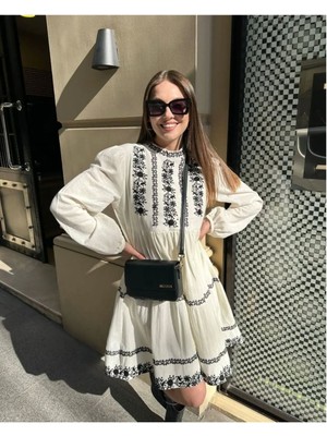 Fibula Butik Bohem ve Otantik Çiçek Nakışlı % Yüz Pamuk Keten Mini Elbise