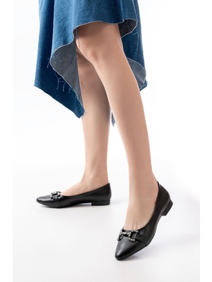 Shemard İNF-133 Siyah Taşlı Tokalı Günlük Kadın Babet