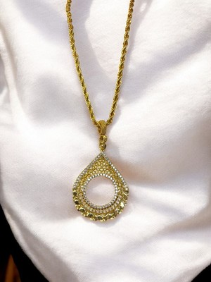 Serqet Çeyrek Altın Çerçeveli Kolye (Altın Kaplama)