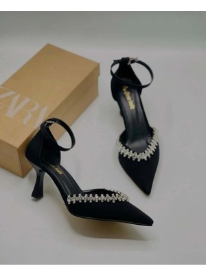 Önden Taşlı Saten Malzeme Şık Kadın Abiye Ayakkabı