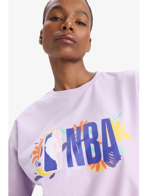DeFacto Defactofit Nba Wordmark Oversize Fit Bisiklet Yaka Kısa Kollu TIŞÖRT A4120AX25SM
