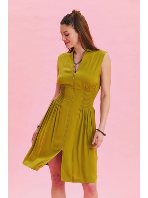 Dik Yaka Fermuar Detaylı Yazlık Elbise