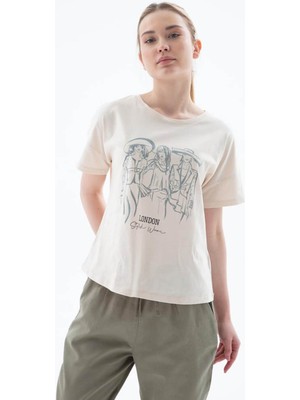Fashion Friends Baskılı %100 Pamuklu Bej Kadın T-Shirt 25Y0077K1