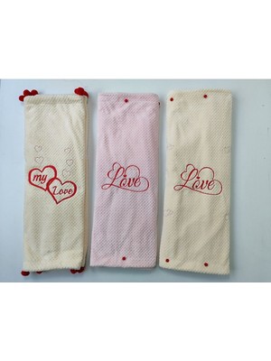Tomuycuk Tv Battaniyesi Love Nakışiı Kalpli Ponponlu Koltuk Şalı Battaniye Hediyelik Örtü Oyun Matı