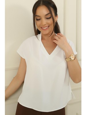 By Saygı Yaka Pile Detaylı Krep Saten Bluz