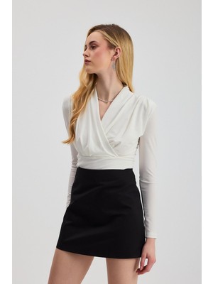 Rays 9256 Kruvaze Yaka Vatkalı Bluz Ekru