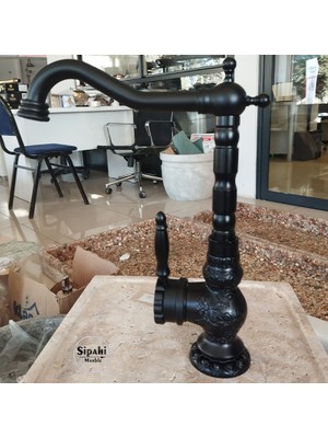 Siyah Işlemeli Kısa Lavabo Bataryası