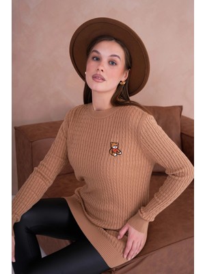 Bisiklet Yakalı Nakış Detaylı Uzun Kol Saçörgü Tunik