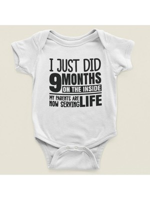 Sevbano Tasarım 9 Ay Içerde Yattım Yazılı Pamuklu Yumuşak Unisex Çıtçıtlı Body Zıbın