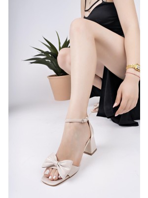 Topuklu Büyük Numara Bayan Saten Fiyonklu Tek Bant Ayakkabı