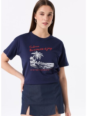 Fabrika Bisiklet Yaka Baskılı Lacivert Kadın T-Shirt F5SL-TST0465