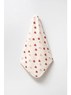 By Bubbles Çilek Baskılı Cilt Dostu Bebek Battaniyesi 85 x 90 cm Kız Çocuklar İçin