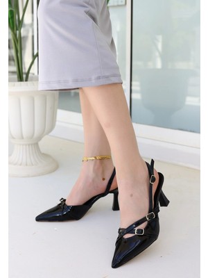 Kazax Liwan Siyah Rugan Topuklu Ayakkabı