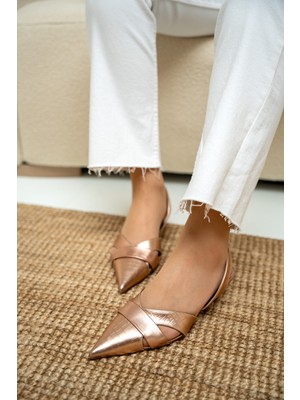 Gezy Bronz Asimetrik Kesim Kadın Topuklu Ayakkabı