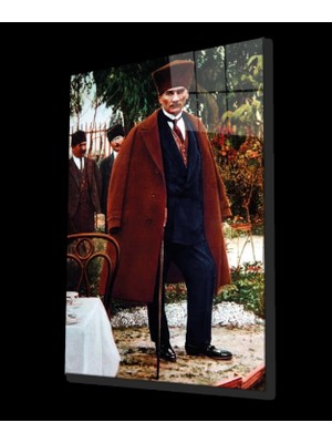 Atatürk Cam Tablo