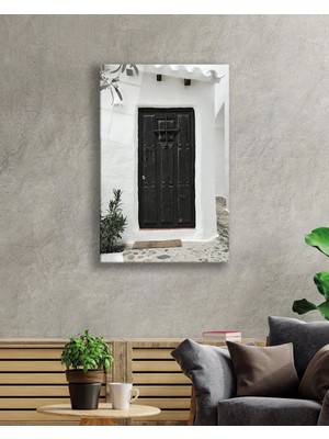 Siyah Beyaz Kapı Görselli Dikey