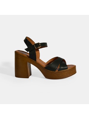 Desa Siyah Kadın Toka Detaylı Slingback Deri Sandalet