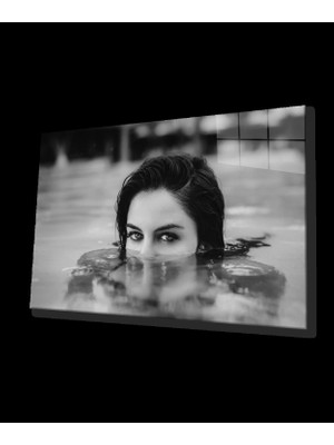 Siyah Beyaz Insan Fotoğrafları Cam Tablo