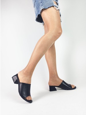 Gdt Ayakkabı Siyah Renk Kalın Topuklu Kadın Terlik