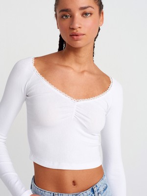 Dilvin 31722 Dantel Şeritli Uzun Kollu T-Shirt-Beyaz