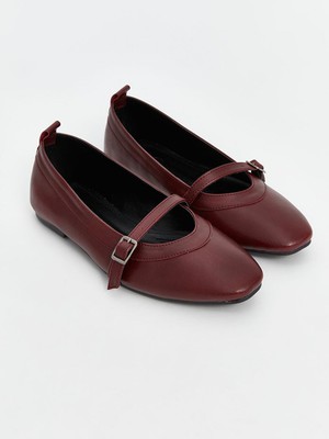 Deri Görünümlü Kadın Babet Ayakkabı