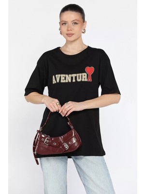 Gülseli Ön Yazı Baskılı Bisiklet Yaka Kadın Tişört