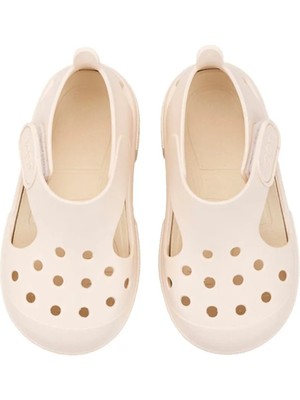 Erkek Çocuk Igor Fildişi Sandalet Surfı Hafif Malzeme ile Konforlu Kullanım Sunar