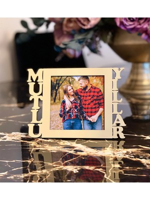Giftmoda Mutlu Yıllar Fotoğraf Standlı Mdf Çerçeve Gold