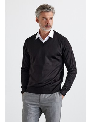 Erkek Büyük Beden Standart Fit Normal Kesim V Yaka Triko Kazak