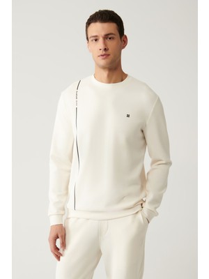 AVVA Erkek Ekru Bisiklet Yaka Baskılı Soft Touch Regular Fit Sweatshirt A41Y1224