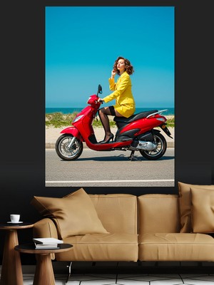 Kırmızı Scooter ve Kadın Dekoratif Kanvas - Mdf Ahşap Tablo