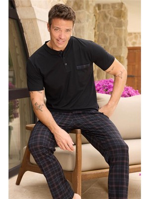 Pijama Evi Siyah Ekose Patlı Cep Detaylı Kısa Kollu Erkek Pijama Takımı