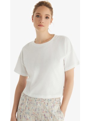 Kadın %100 Pamuk Oversize Kısa Kol Beyaz T-Shirt C2T5N5O06