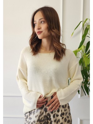 T10706 Oval Yaka Yumuşak Dokulu Triko Kazak