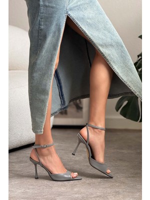 Nişantaşı Shoes Tania Gri Mat Bilek Kemer Detaylı Kadın Ince Topuklu Ayakkabı
