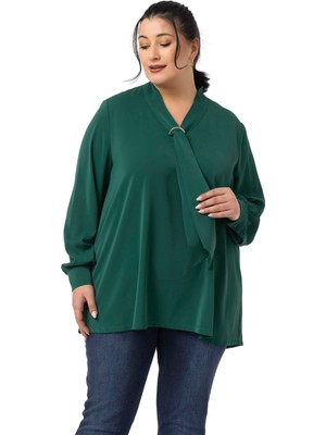 Büyük Beden Kravat Yaka D Toka Detaylı Zümrüt Yeşili Bluz