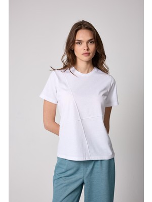 Kadın T-Shirt Beyaz Parçalı Dikiş Detaylı Regular Fit Basic - 2509