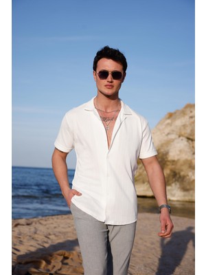 Pobudo Erkek Beyaz Renk Örme Kilim Desen Kısa Kol Gömlek