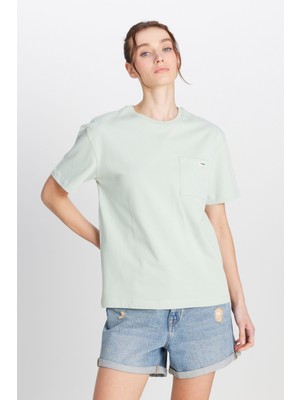 %100 Pamuk Regular Fit Normal Kesim Bisiklet Yaka Cep Detaylı Açıık Yeşil Tişört