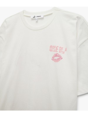 Koton Kısa Kollu Bisiklet Yaka Pamuklu Arkası Baskılı Oversize Tişört