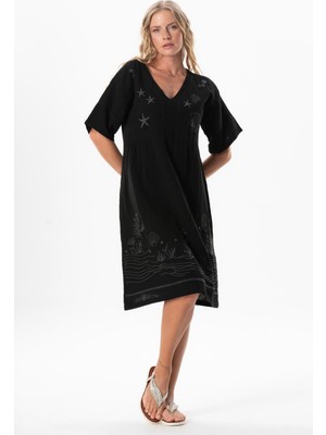 Kısa Kol V Yaka Alize Nakışlı Midi Boy Müslin Yazlık Elbise Siyah Syh